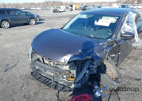 2014 Nissan Sentra Fe+ S/Fe+ Sv/S/Sl/Sr/Sv z USA, uszkodzony, nr VIN 3N1AB7AP4EL667797